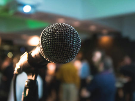 What is Glossophobia? Symptoms, Causes, and Treatment for the Fear of Public Speaking